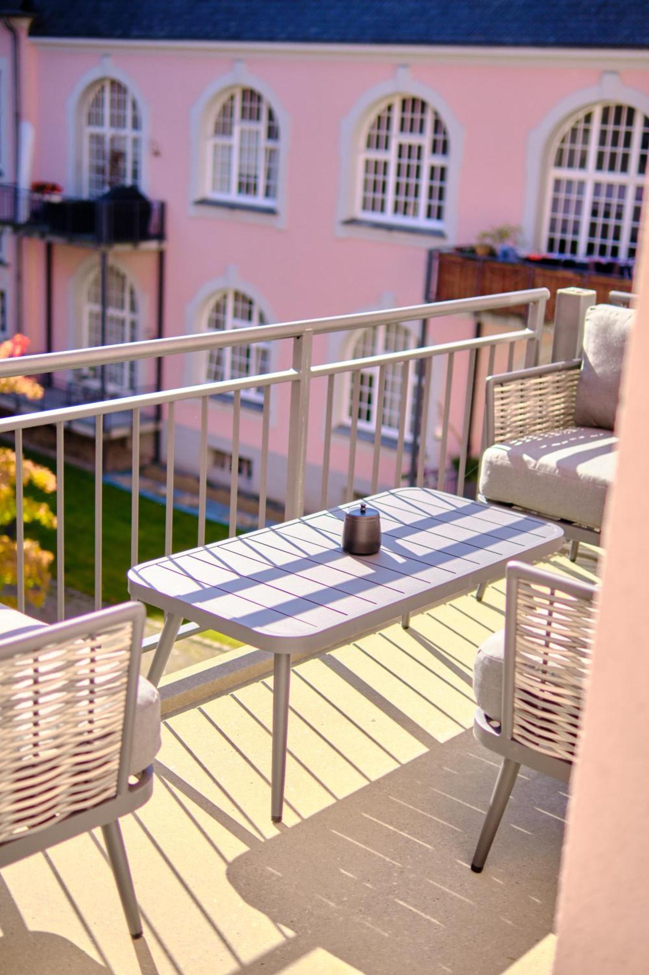 Historisches Deluxe Apartment Im Marianum Neuss Exterior foto